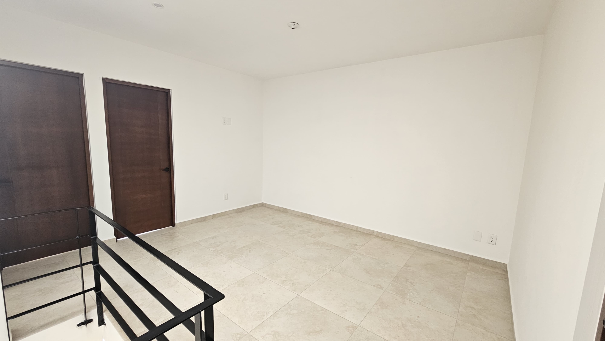 1c3d295f-db42-4e02-89de-c13eb18ff59c