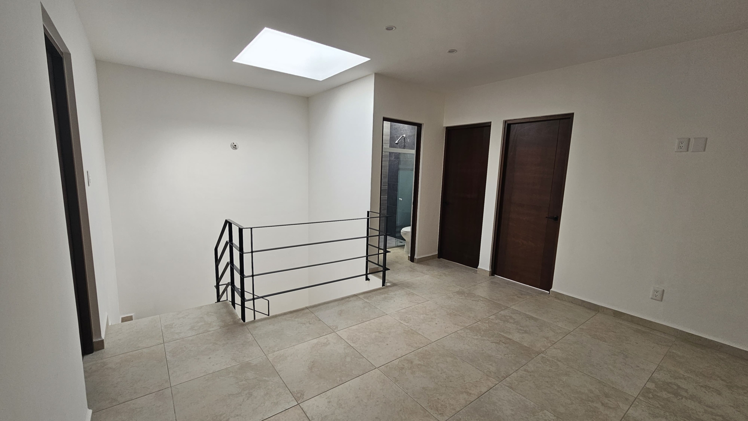 1b6087b9-04fb-4714-b0c2-f256707656c0